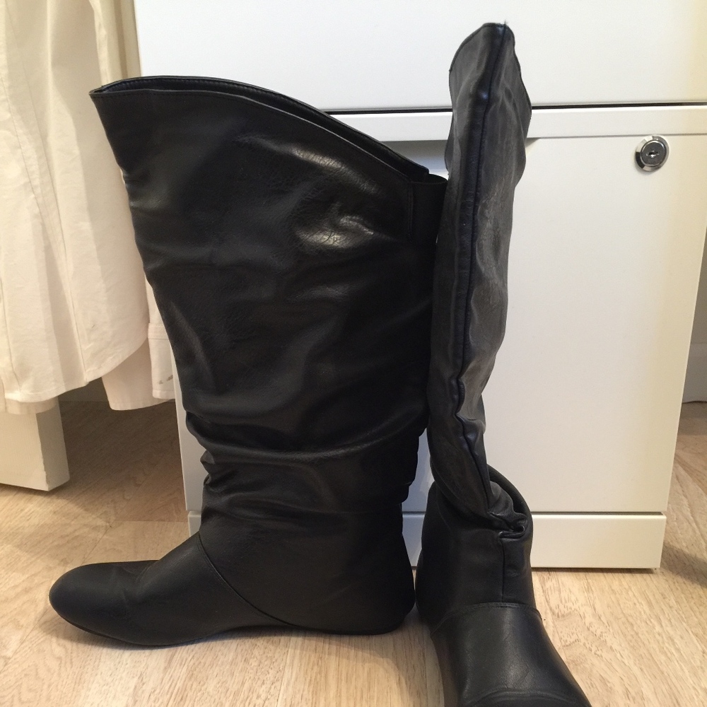 Wet Seal Slouch Boot Black Sz 10